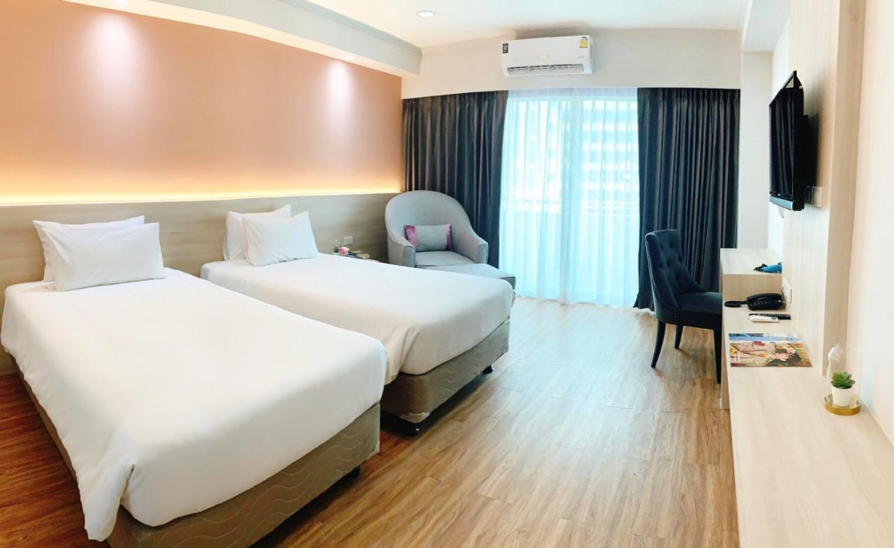 Miloft Sathorn Hotel - Sha Plus Certified Bangkok Esterno foto